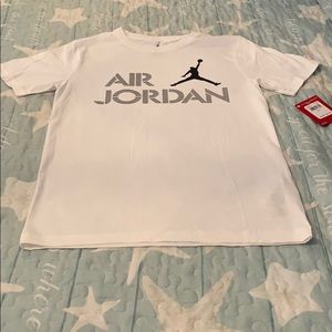 NWT Size Large Air Jordan T Shirt Youth
